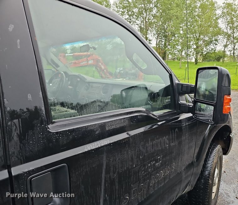 image for item DO2914 2012 Ford F250 Super Duty  flatbed pickup truck