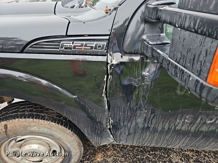 image for item DO2914 2012 Ford F250 Super Duty  flatbed pickup truck