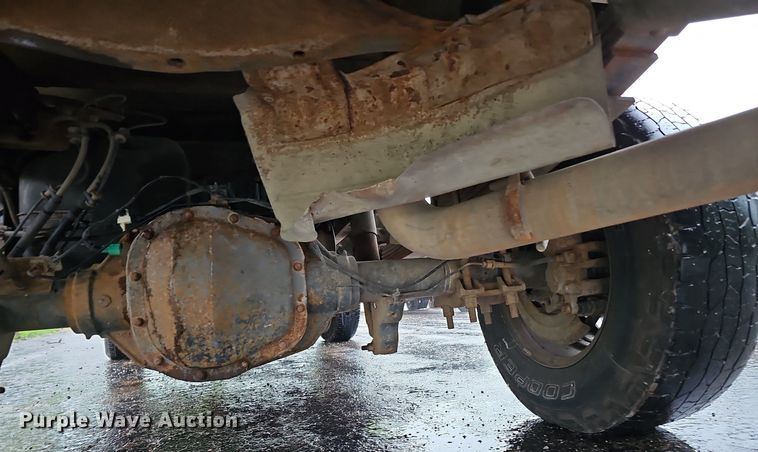 image for item DO2914 2012 Ford F250 Super Duty  flatbed pickup truck