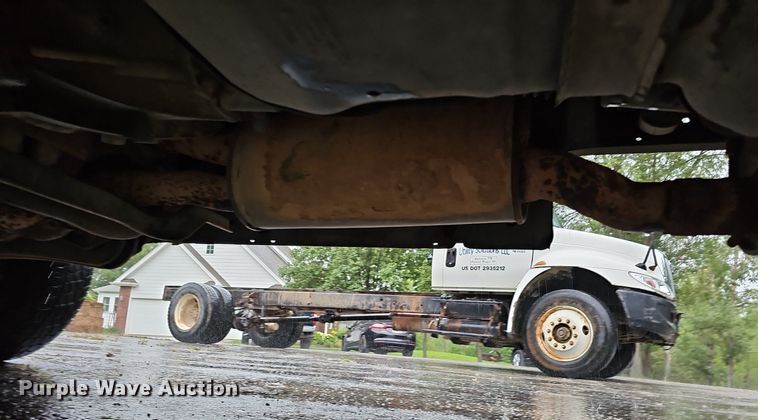 image for item DO2914 2012 Ford F250 Super Duty  flatbed pickup truck