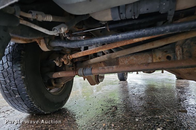 image for item DO2914 2012 Ford F250 Super Duty  flatbed pickup truck