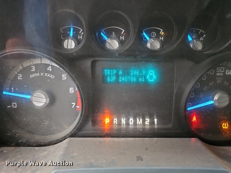 image for item DO2914 2012 Ford F250 Super Duty  flatbed pickup truck