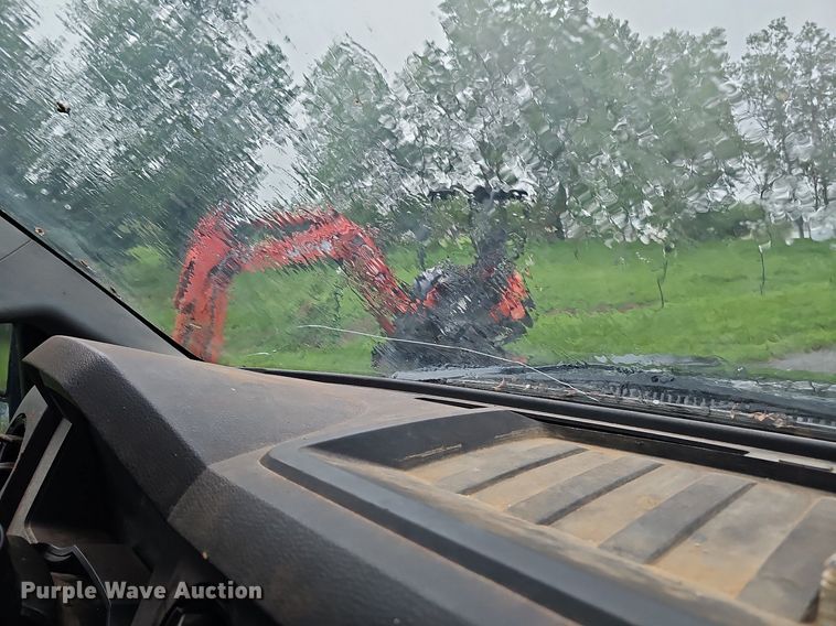 image for item DO2914 2012 Ford F250 Super Duty  flatbed pickup truck