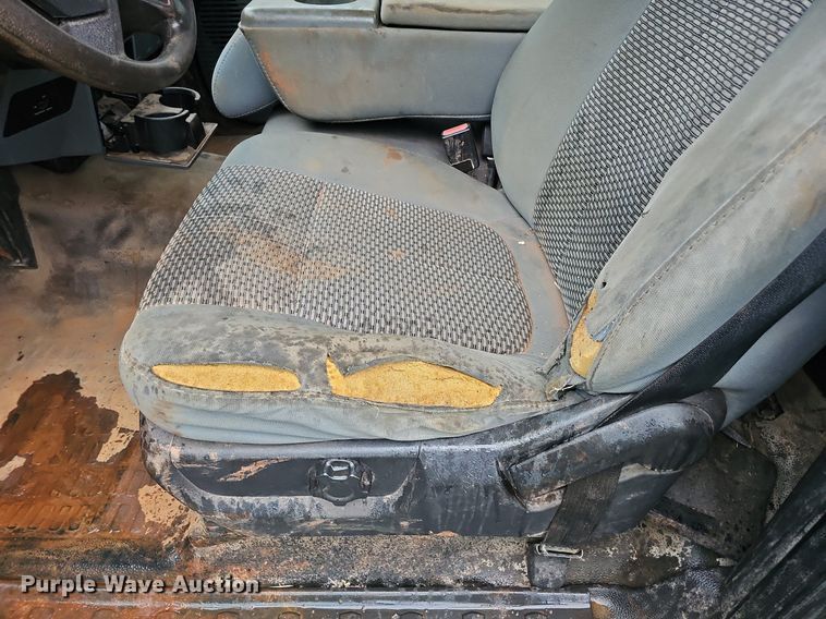 image for item DO2914 2012 Ford F250 Super Duty  flatbed pickup truck