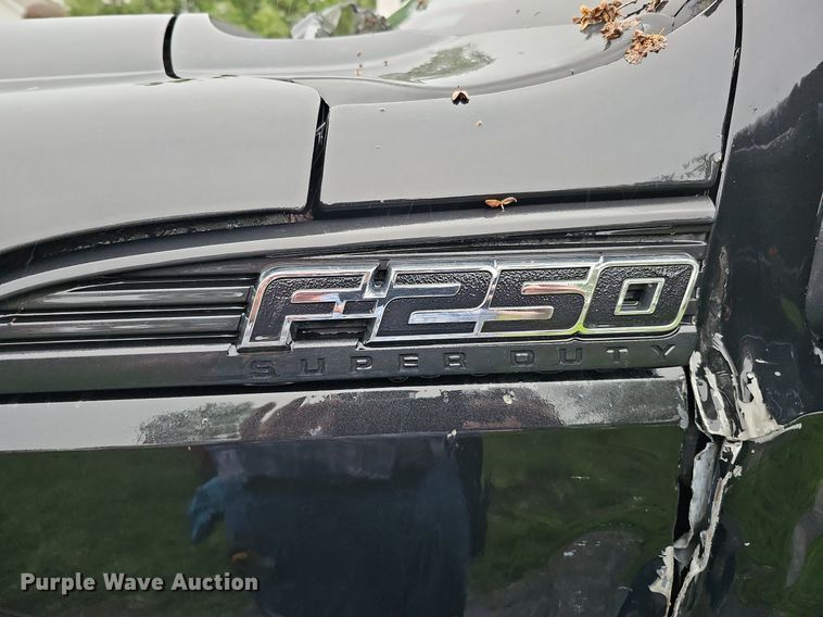 image for item DO2914 2012 Ford F250 Super Duty  flatbed pickup truck