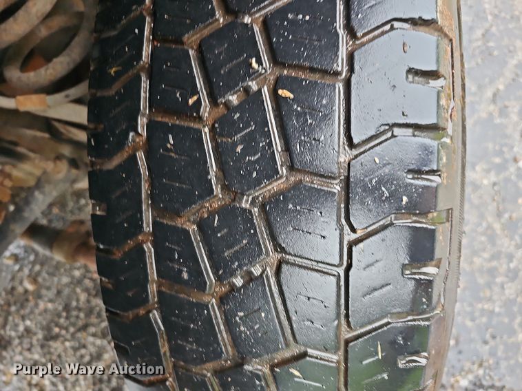 image for item DO2914 2012 Ford F250 Super Duty  flatbed pickup truck