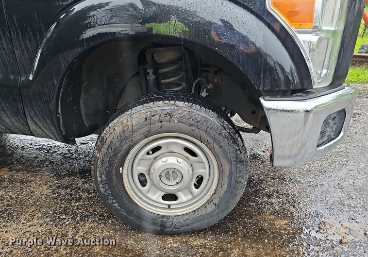 image for item DO2914 2012 Ford F250 Super Duty  flatbed pickup truck