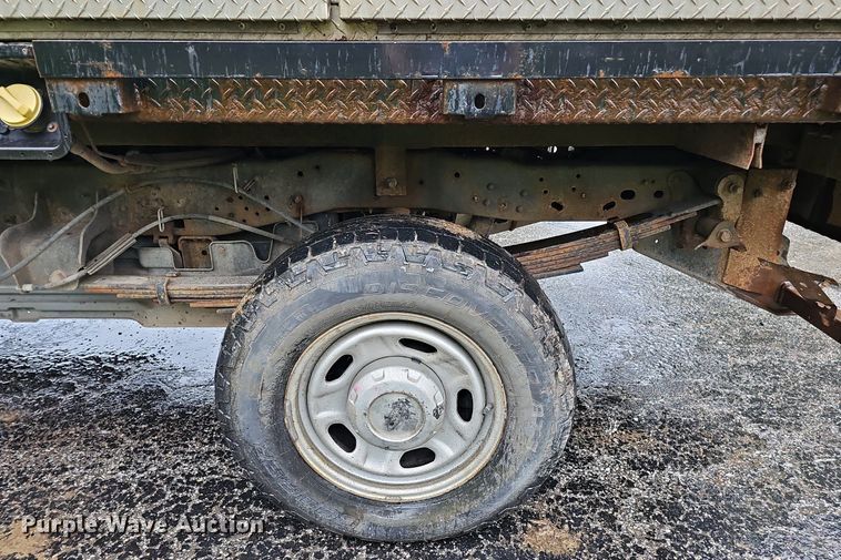 image for item DO2914 2012 Ford F250 Super Duty  flatbed pickup truck