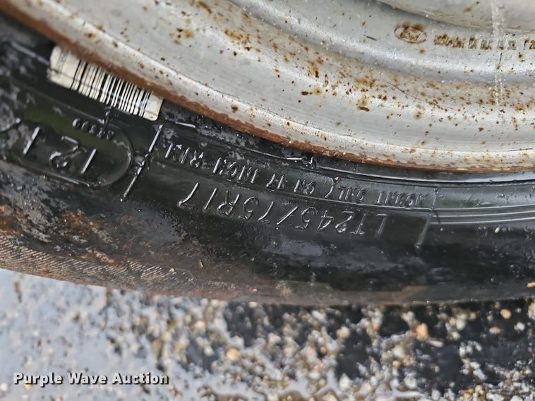 image for item DO2914 2012 Ford F250 Super Duty  flatbed pickup truck