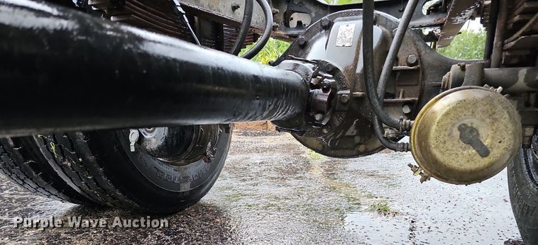 image for item DO2917 2006 International 4400  truck cab and chassis