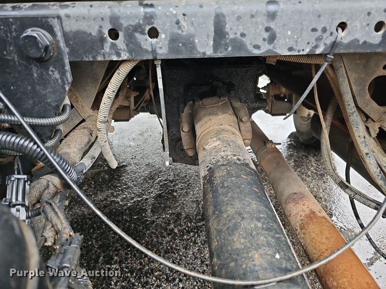 image for item DO2917 2006 International 4400  truck cab and chassis