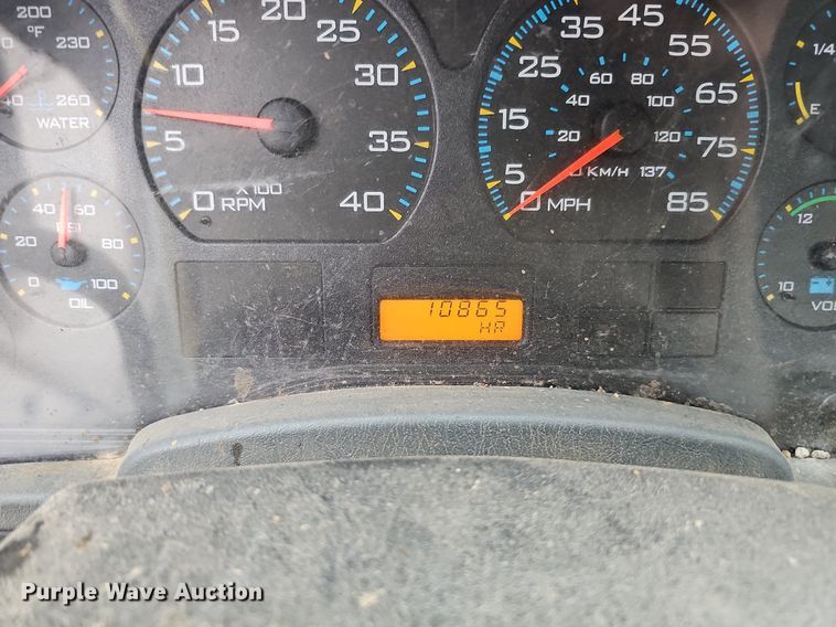 image for item DO2917 2006 International 4400  truck cab and chassis