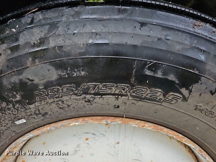 image for item DO2917 2006 International 4400  truck cab and chassis