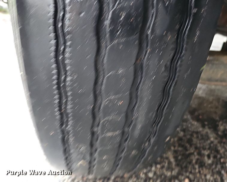 image for item DO2917 2006 International 4400  truck cab and chassis