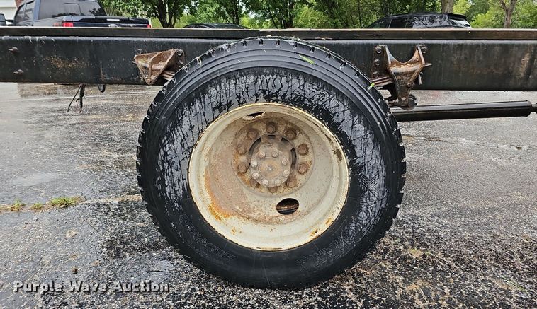 image for item DO2917 2006 International 4400  truck cab and chassis