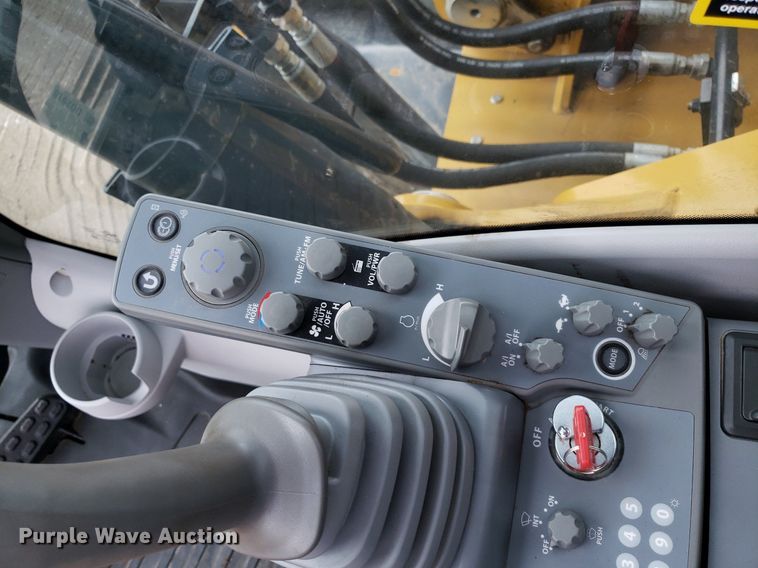 image for item DO2918 2019 John Deere 350G LC  excavator