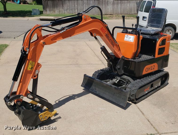 image for item DO2970 2023 Agrotk QH12  mini excavator