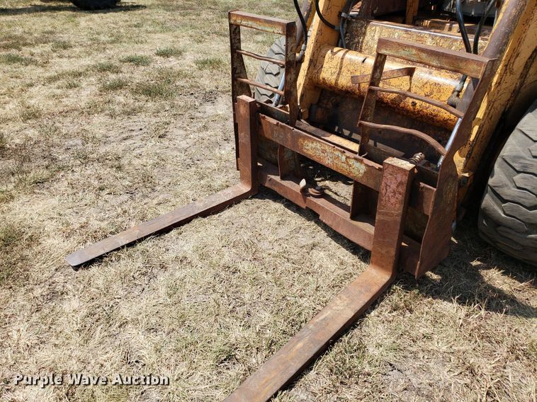 image for item DO2973 Case 1845C  skid steer loader