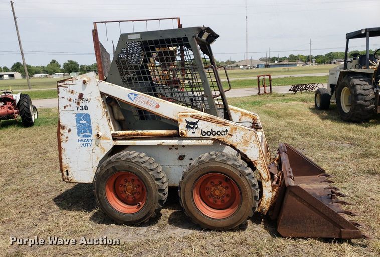 image for item DO2975 Bobcat 730  skid steer loader