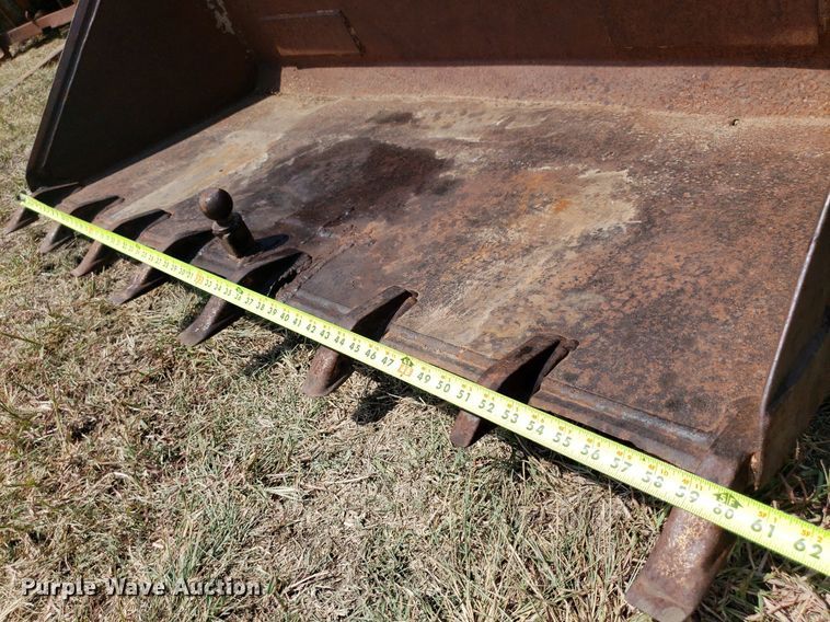 image for item DO2975 Bobcat 730  skid steer loader