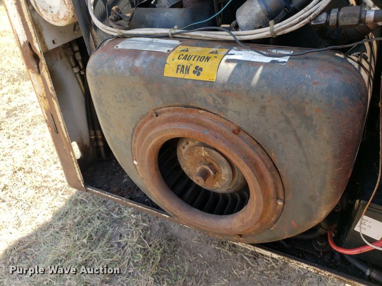 image for item DO2975 Bobcat 730  skid steer loader