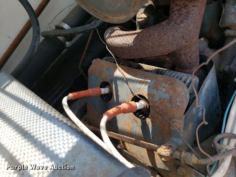 image for item DO2975 Bobcat 730  skid steer loader