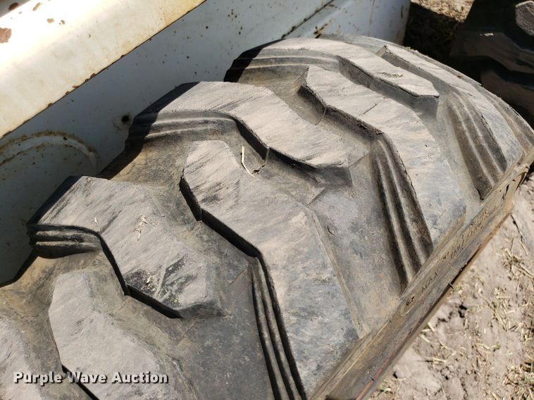 image for item DO2975 Bobcat 730  skid steer loader