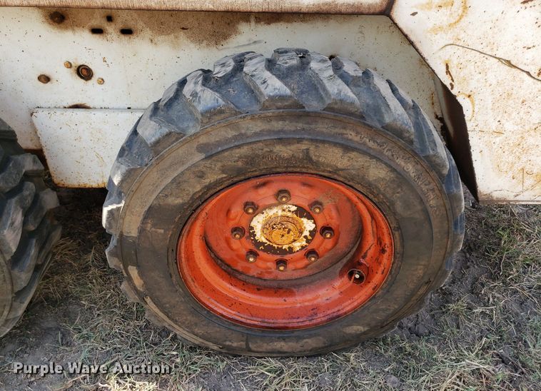 image for item DO2975 Bobcat 730  skid steer loader