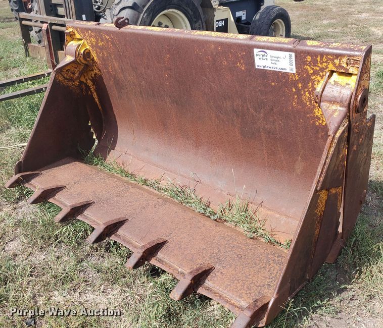 image for item DO2990 Four-in-one wheel loader bucket