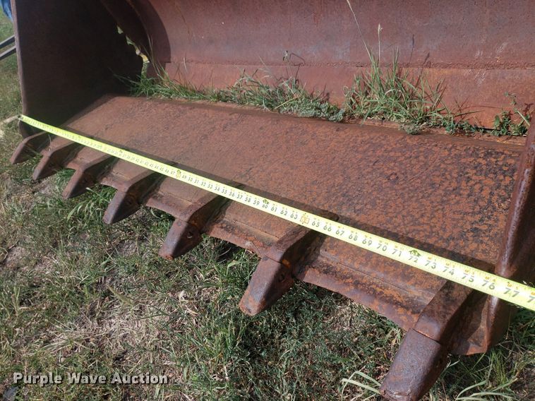 image for item DO2990 Four-in-one wheel loader bucket