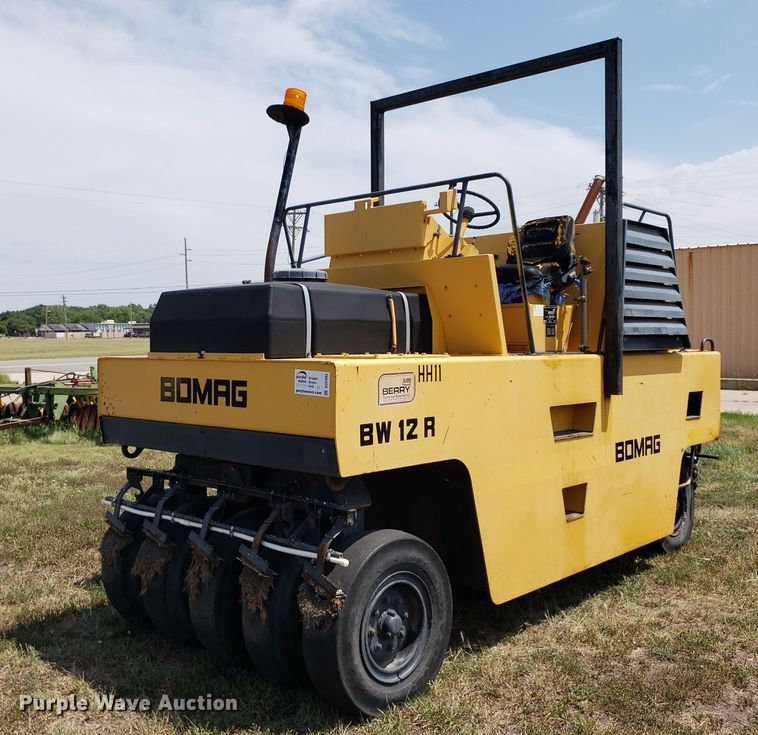 image for item DO2992 1987 Bomag BW12R  pneumatic roller