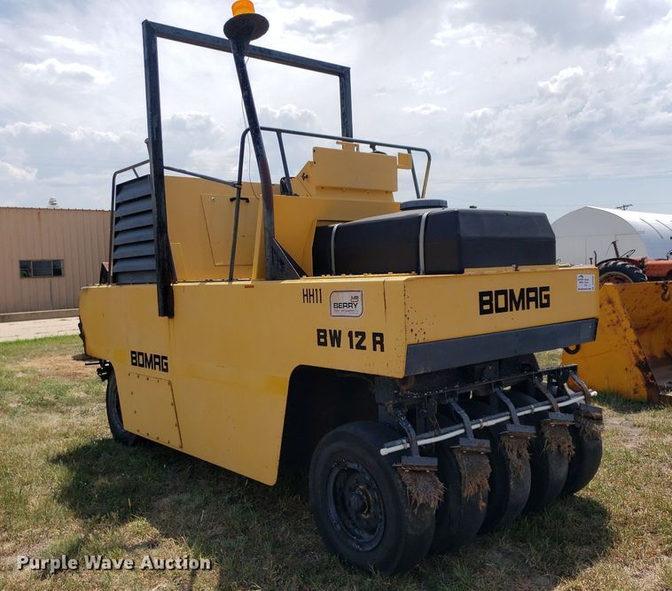 image for item DO2992 1987 Bomag BW12R  pneumatic roller
