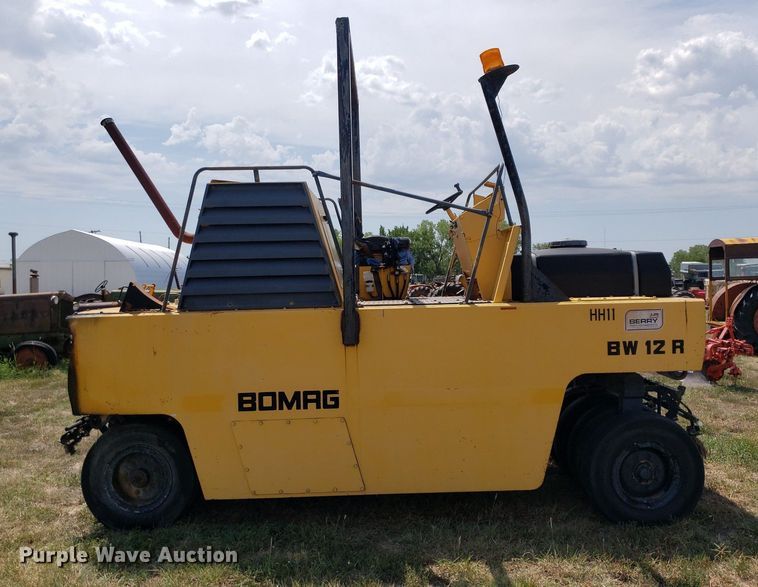 image for item DO2992 1987 Bomag BW12R  pneumatic roller