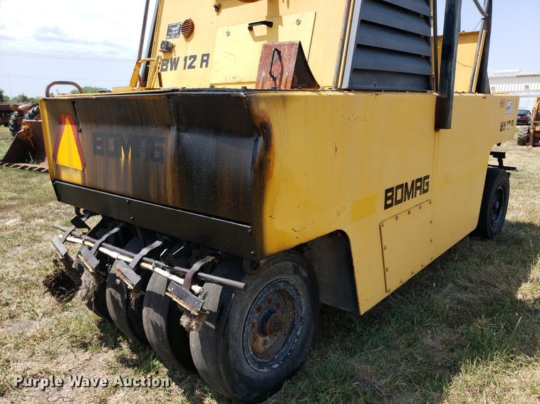 image for item DO2992 1987 Bomag BW12R  pneumatic roller