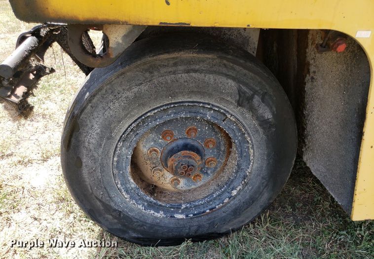 image for item DO2992 1987 Bomag BW12R  pneumatic roller