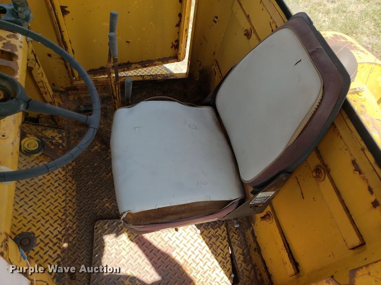 image for item DO2993 Wagner W4  4WD tractor