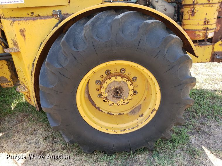 image for item DO2993 Wagner W4  4WD tractor