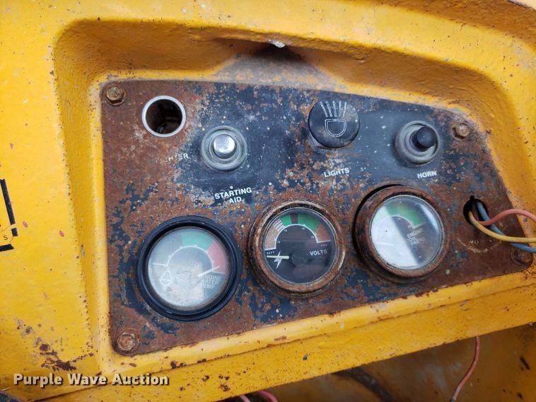 image for item DO3003 John Deere JD646-B  wheel loader