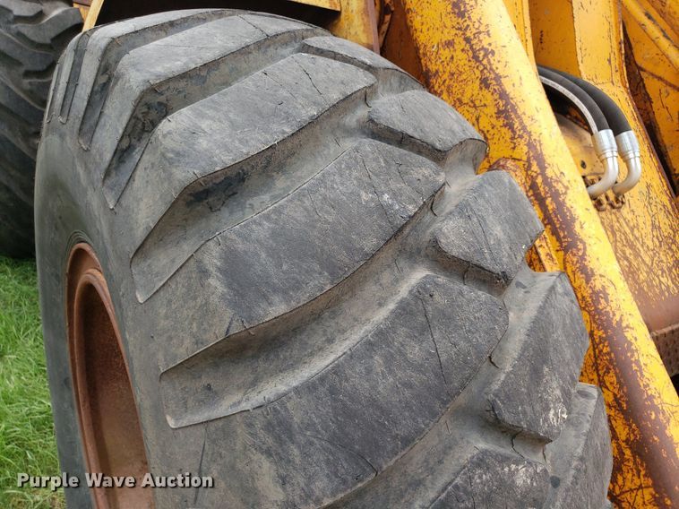 image for item DO3003 John Deere JD646-B  wheel loader