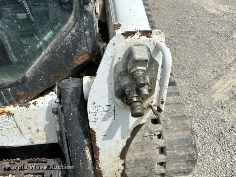 image for item DO5062 2012 Bobcat T750  tracked skid steer loader