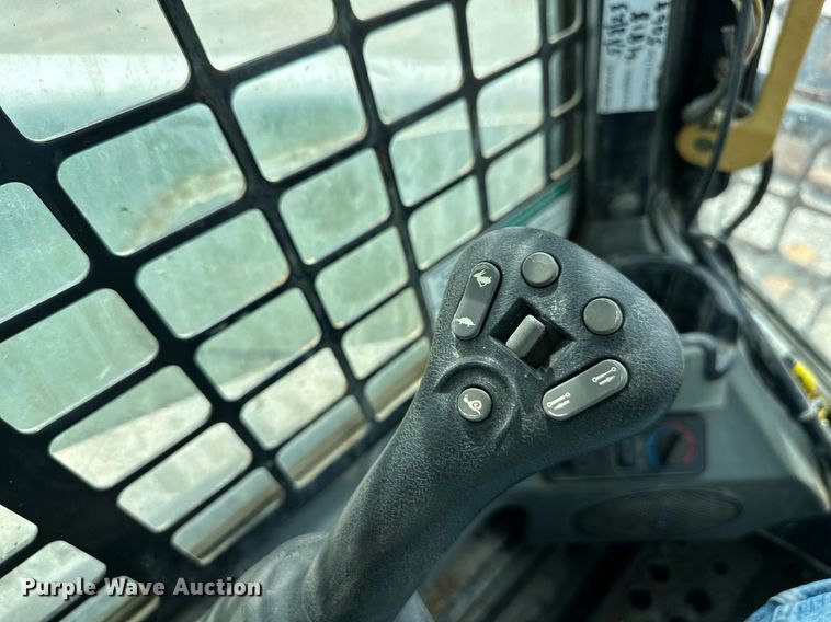 image for item DO5062 2012 Bobcat T750  tracked skid steer loader