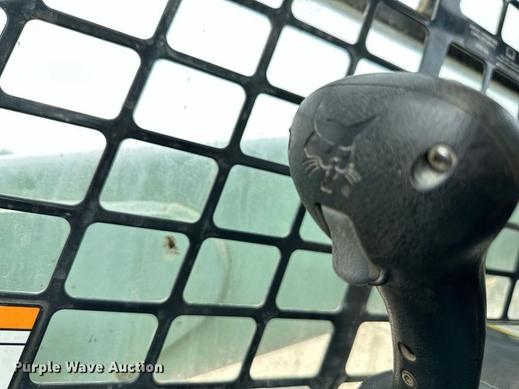 image for item DO5062 2012 Bobcat T750  tracked skid steer loader