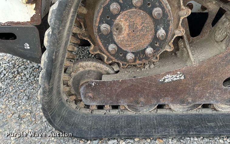 image for item DO5062 2012 Bobcat T750  tracked skid steer loader