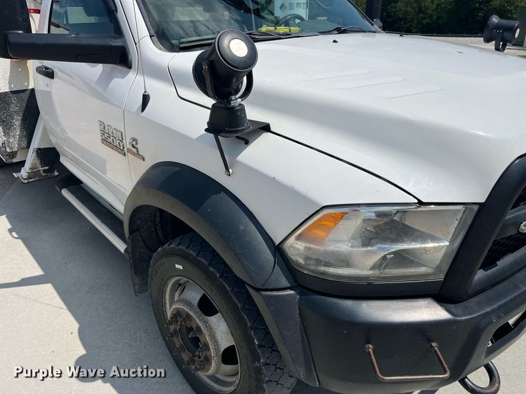 image for item DP0541 2016 Dodge Ram 5500HD  bucket truck