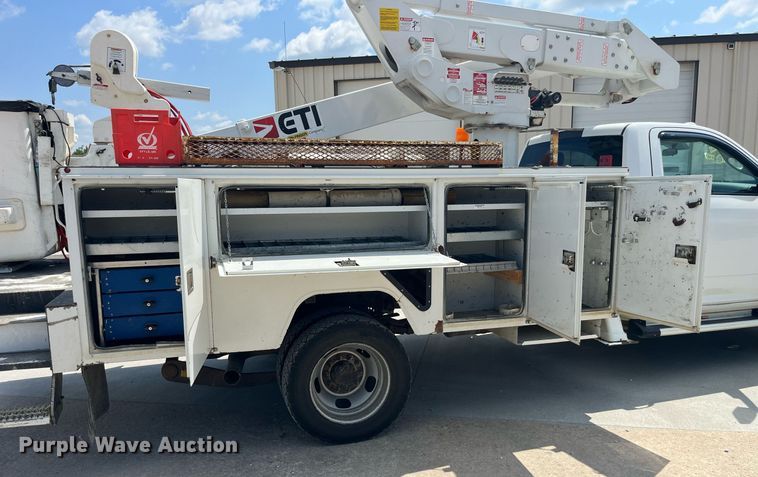 image for item DP0541 2016 Dodge Ram 5500HD  bucket truck