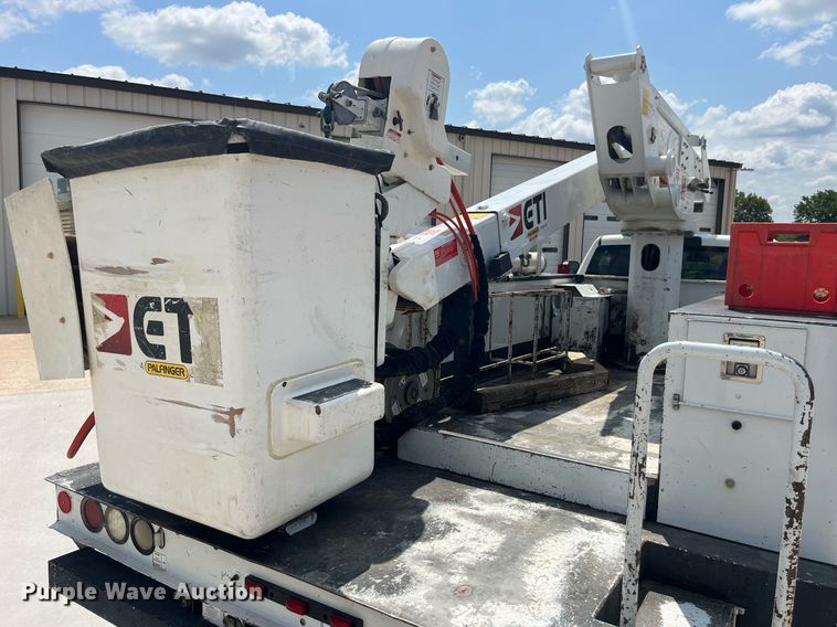 image for item DP0541 2016 Dodge Ram 5500HD  bucket truck