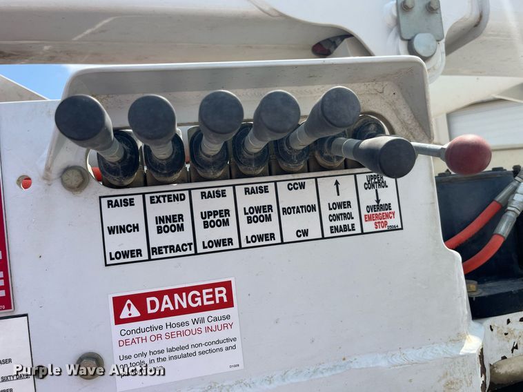 image for item DP0541 2016 Dodge Ram 5500HD  bucket truck