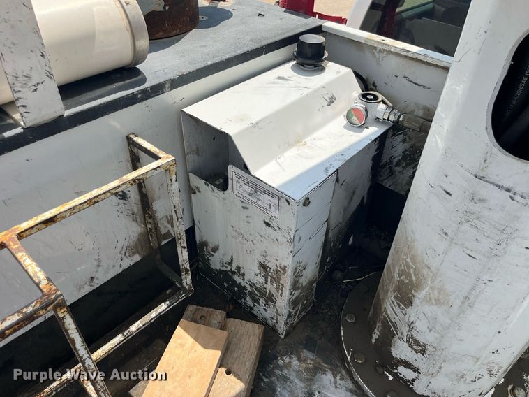 image for item DP0541 2016 Dodge Ram 5500HD  bucket truck