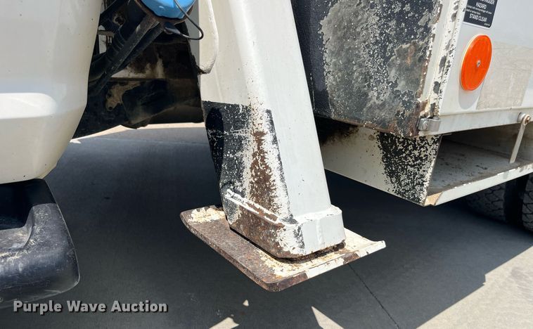 image for item DP0541 2016 Dodge Ram 5500HD  bucket truck