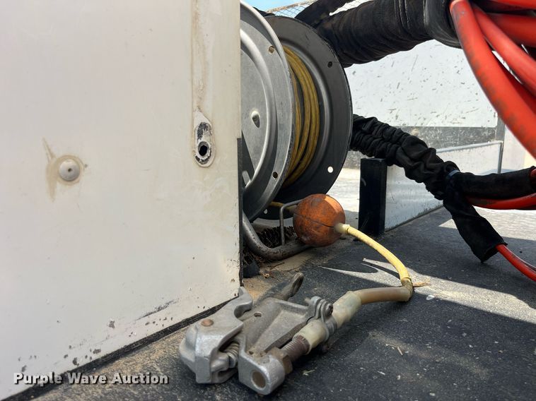 image for item DP0541 2016 Dodge Ram 5500HD  bucket truck